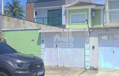 Imagem: A casa possui 4 Dormitórios, 5 Banheiros, 3 Vagas na garagem