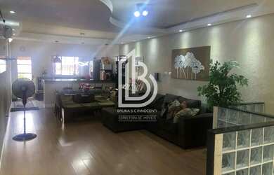 Imagem: A casa possui 3 Dormitórios, 1 Banheiro, 5 Vagas na garagem