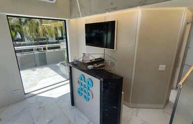 Imagem: O depósito possui 1 Vaga na garagem e 75m² de Área e está