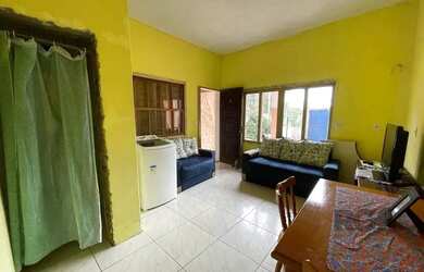 Imagem: A casa possui 2 Dormitórios, 1 Banheiro, 125m² de Área e