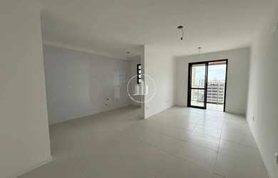 Imagem: O apartamento possui 1 Dormitório, 1 Banheiro, 1 Vaga na garagem