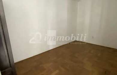 Imagem 12: Higienopolis-SP. Varanda, Guarda roupa, 235m² de Áreae2 Vagas na garagem