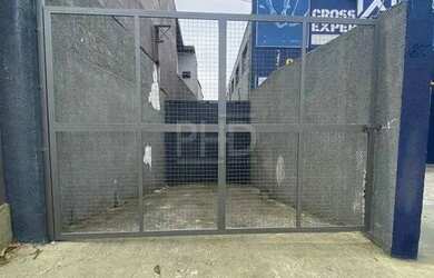 Imagem: O depósito possui 5 Vagas na garagem, 730m² de Área e está