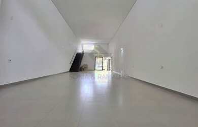 Imagem: O depósito possui 200m² de Área e está localizado em Santa