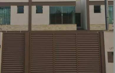 Imagem: A casa possui 3 Dormitórios, 1 Vaga na garagem e está localizado