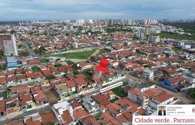 Imagem: A casa possui 2 Dormitórios, 2 Banheiros, 4 Vagas na garagem