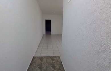 Imagem: O apartamento possui 2 Dormitórios, 1 Banheiro e 90m² de Área