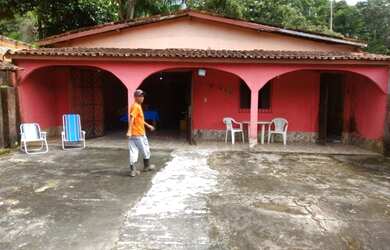 Imagem: Casa para venda na Praia São Francisco, com 4 quartos (2 suites)