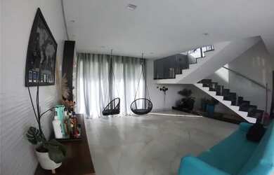 Imagem 4: A casa fica no Condomínio Vale dos Lagos, imerso na natureza, com vista...