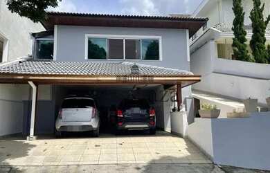 Imagem: A casa em condomínio possui 4 Dormitórios, 3 Banheiros, 2