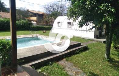 Imagem: A casa possui 2 Dormitórios, 1 Banheiro, 3 Vagas na garagem