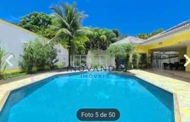 Imagem: A casa em condomínio possui 5 Dormitórios, 5 Banheiros, 5