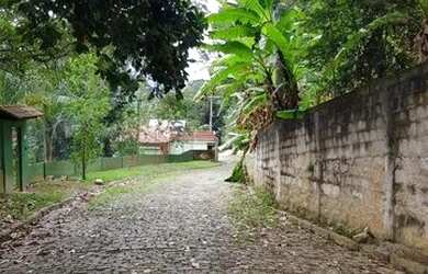Imagem: O terreno está localizado em Água Verde, Curitiba à venda