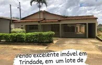 Imagem: A casa possui 3 Dormitórios, 1 Banheiro, 1 Vaga na garagem