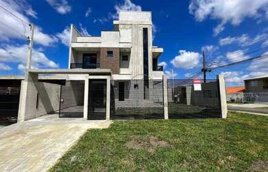 Imagem: A casa possui 3 Dormitórios, 2 Banheiros, 3 Vagas na garagem