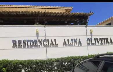 Imagem: A casa possui 3 Dormitórios, 4 Banheiros, 2 Vagas na garagem