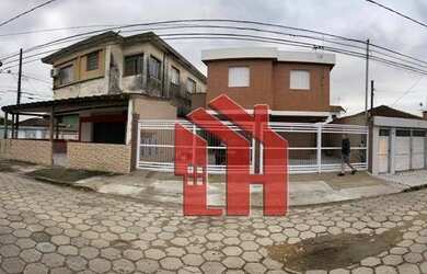 Imagem: A casa possui 2 Dormitórios, 2 Banheiros, 1 Vaga na garagem