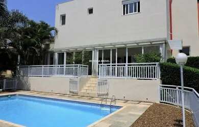 Imagem: A casa em condomínio possui 5 Dormitórios, 5 Banheiros, 5