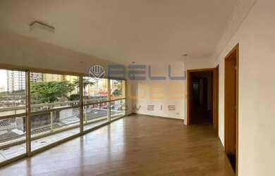 Imagem: O apartamento possui 3 Dormitórios, 1 Banheiro, 3 Vagas na