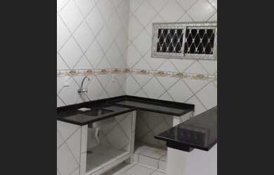 Imagem: O apartamento possui 2 Dormitórios, 1 Banheiro e 1 Vaga na