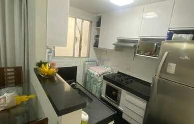 Imagem: O apartamento possui 2 Dormitórios, 1 Banheiro, 1 Vaga na garagem