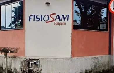 Imagem: A casa possui 5 Dormitórios, 5 Banheiros, 1 Vaga na garagem