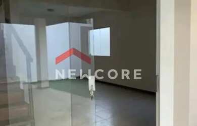 Imagem: A casa em condomínio possui 4 Dormitórios, 5 Banheiros, 2