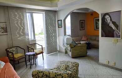 Imagem: O apartamento possui 4 Dormitórios, 3 Banheiros, 2 Vagas na