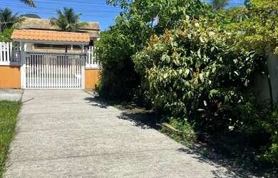 Imagem: A casa em condomínio possui 4 Dormitórios, 2 Banheiros, 4