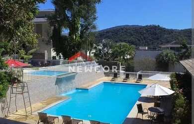 Imagem: A casa em condomínio possui 4 Dormitórios, 4 Banheiros, 2