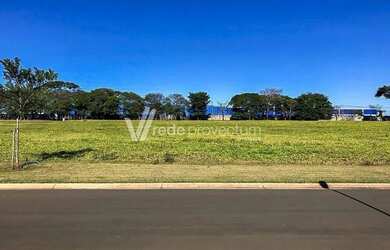 Imagem: O terreno possui 846m² de Área e está localizado em Monte