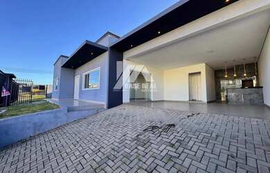 Imagem: A casa em condomínio possui 3 Dormitórios, 2 Banheiros, 2