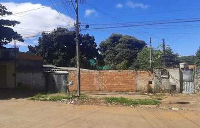 Imagem: O terreno à venda possui 422m² de Área e está localizado