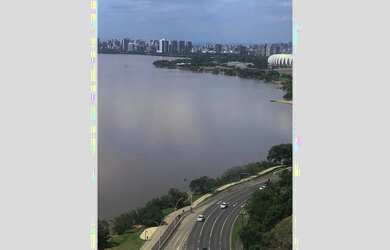 Imagem: O depósito possui 1 Vaga na garagem, 36m² de Área e está