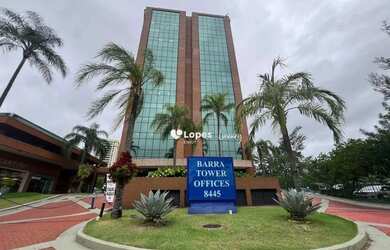 Imagem: O depósito possui 4 Vagas na garagem, 142m² de Área e está