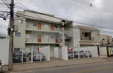 Imagem: O apartamento possui 1 Dormitório, 1 Banheiro, 1 Vaga na garagem