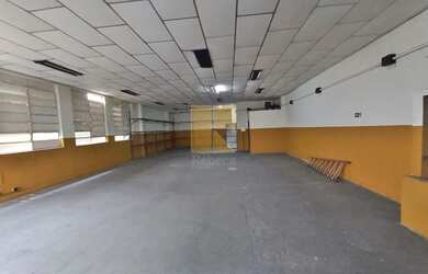 Imagem: O depósito possui 650m² de Área e está localizado em Bom