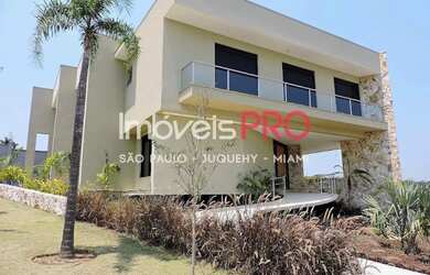 Imagem: A casa em condomínio possui 4 Dormitórios, 5 Banheiros, 5