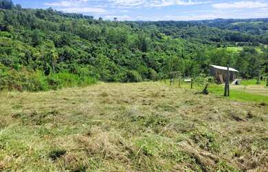 Imagem: O terreno possui 1.350m² de Área e está localizado em Santa