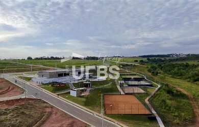 Imagem: O terreno possui 350m² de Área e está localizado em Senador