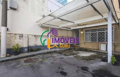 Imagem: A casa possui 3 Dormitórios, 3 Banheiros, 3 Vagas na garagem