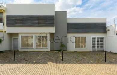 Imagem: A casa possui 5 Dormitórios, 5 Banheiros, 5 Vagas na garagem