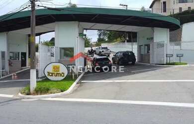 Imagem: A casa em condomínio possui 4 Dormitórios, 5 Banheiros, 4