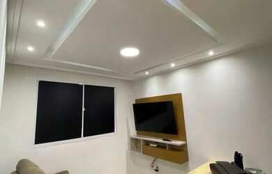 Imagem: O apartamento possui 2 Dormitórios, 1 Banheiro, 1 Vaga na garagem