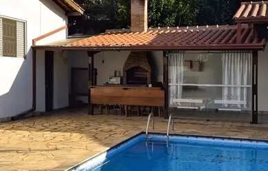 Imagem 13: Chácara à Venda em Atibaia Seu Refúgio dos Sonhos Viva cercado por...