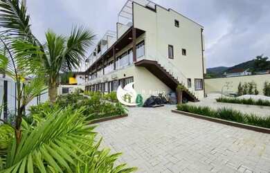 Imagem: A casa possui 2 Dormitórios, 2 Banheiros, 1 Vaga na garagem