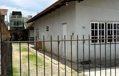 Imagem: Casa - 5 dormitórios - localizado em Camboriú / Areias REF