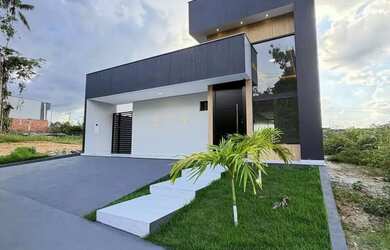 Imagem: A casa em condomínio possui 3 Dormitórios, 4 Banheiros, 2