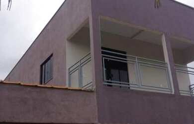 Imagem: A casa possui 2 Dormitórios, 1 Vaga na garagem e está localizado