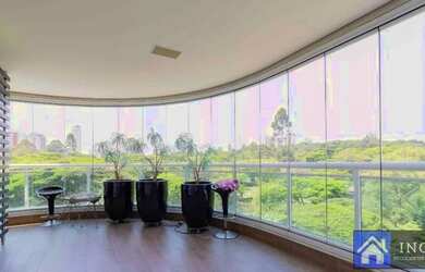 Imagem: O apartamento possui 5 Dormitórios, 5 Banheiros, 5 Vagas na